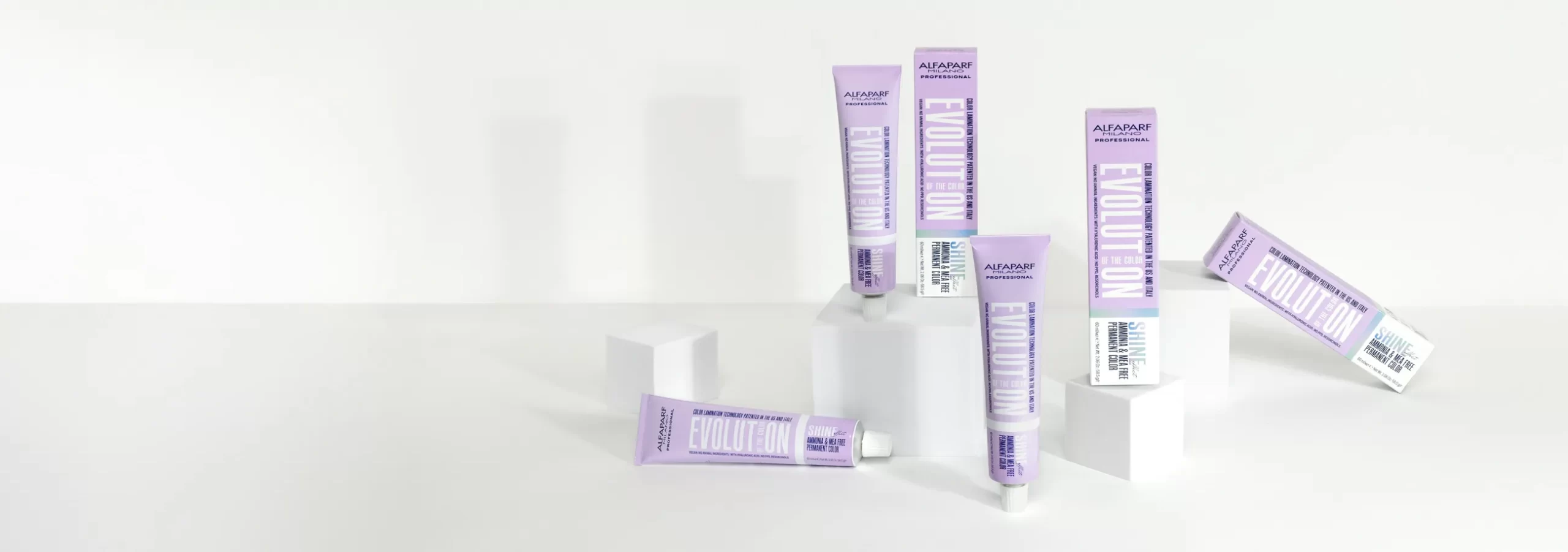 Alfaparf - Evolution of the color Shine effect . The ammonia and MEA-free permanent hair color